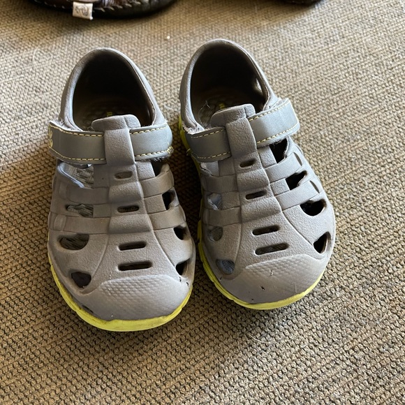 Surprize Water Shoes Slip On Baby Kids Sneakers Shoes Toddlers Size 5 - Picture 3 of 5